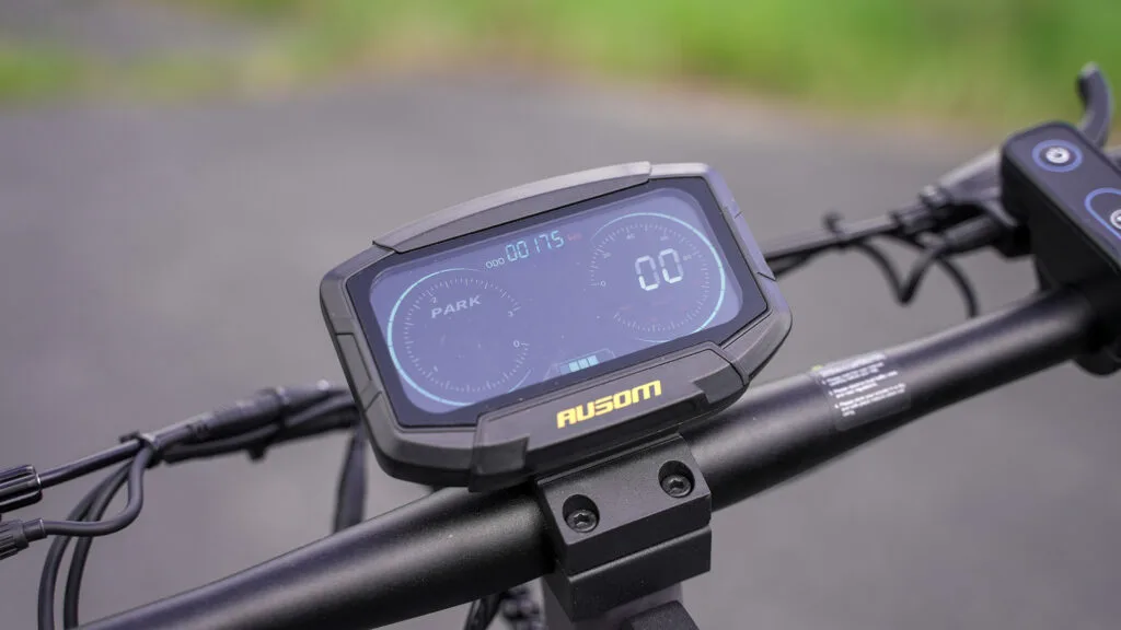 Ausom Gosoul 2 Pro display closeup