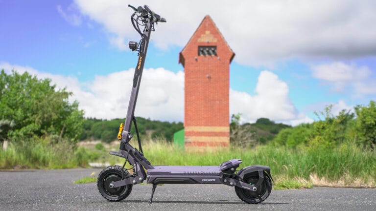 Ausom Gosoul 2 Pro electric scooter on asphalt