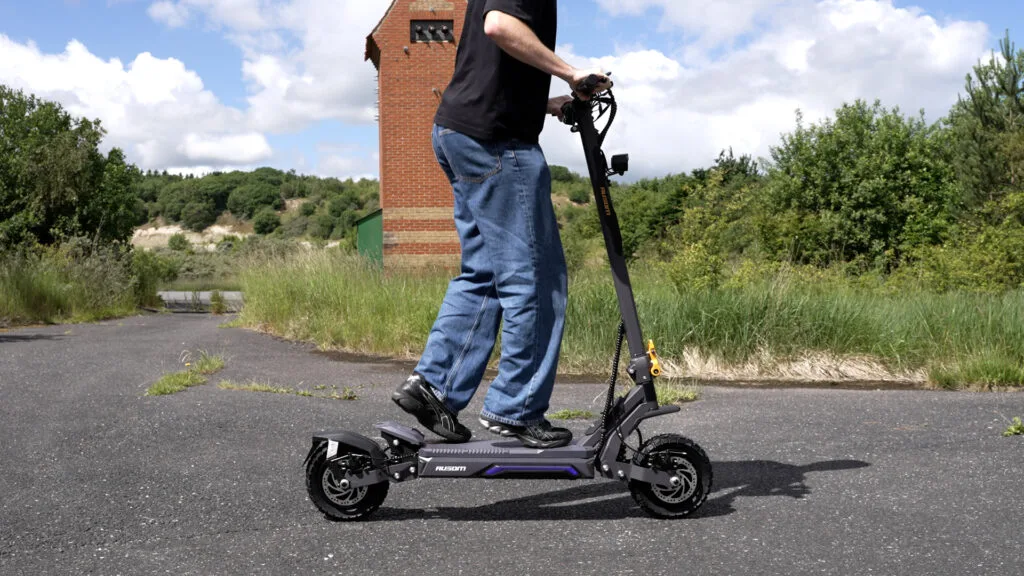 Testing the suspension on the Ausom Gosoul 2 Pro