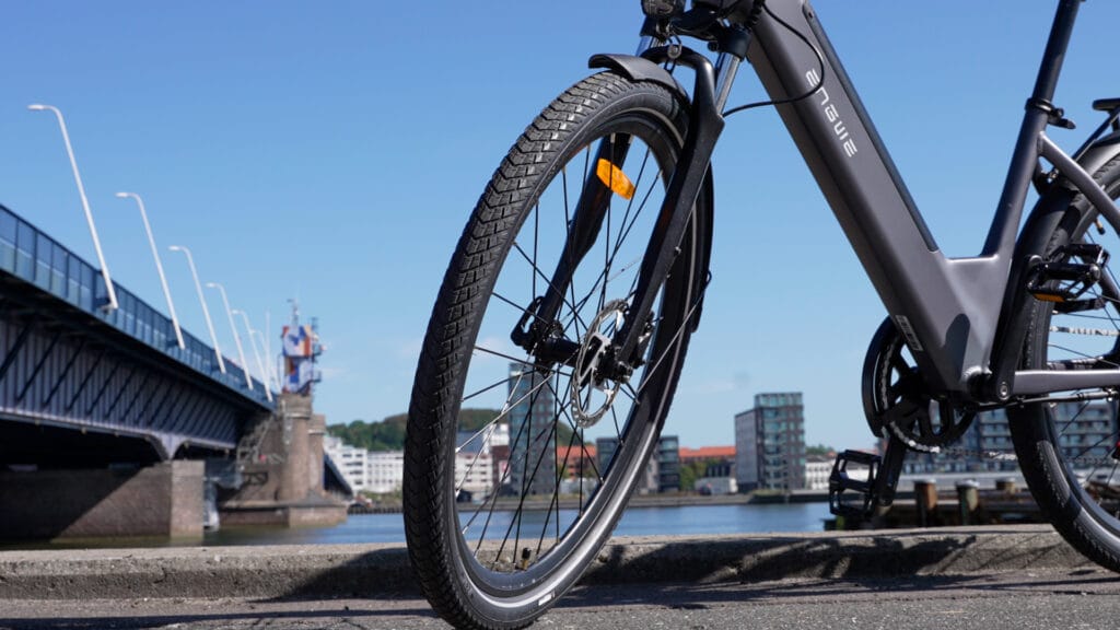 P275 SE tire
