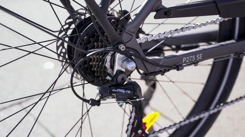 engwe p275se extreme close up of cassette another angle